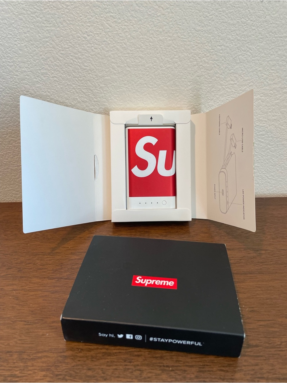 Supreme Mophie Powerstation Not Working For Display Only Authentic